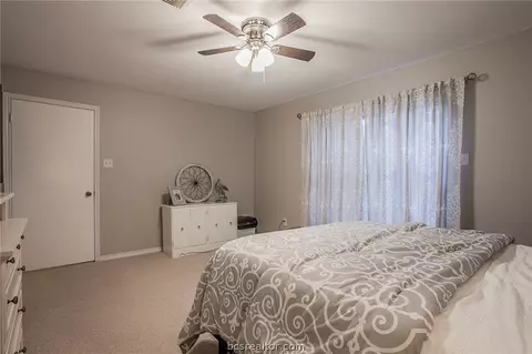 2905 Burning Tree Ct, Bryan, TX 77802 photo 13