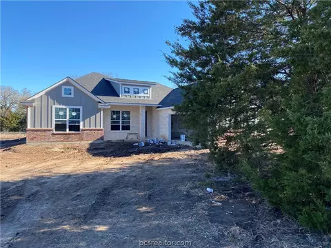 4144 Golden Eagle Dr, Bryan, TX 77808 photo 1