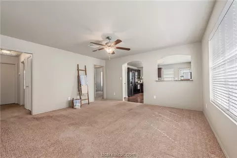 2104 Forge Hill Rd, Bryan, TX 77801 photo 4