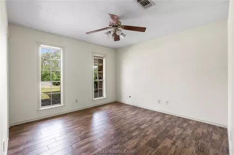 2100 Sharon Dr, Bryan, TX 77802 photo 16