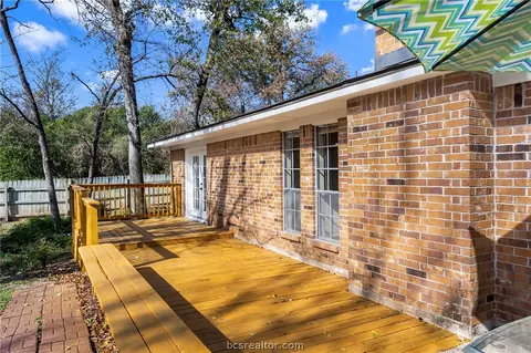 2100 Sharon Dr, Bryan, TX 77802 photo 21
