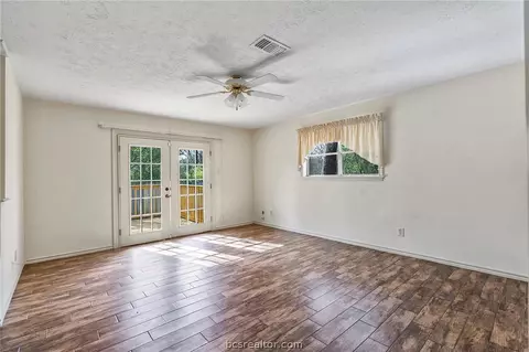 2100 Sharon Dr, Bryan, TX 77802 photo 20