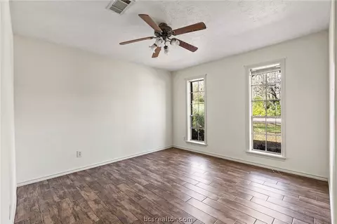 2100 Sharon Dr, Bryan, TX 77802 photo 18