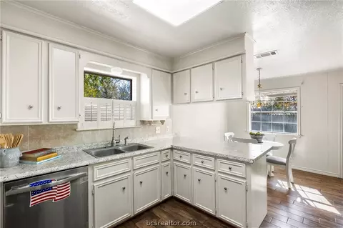 2100 Sharon Dr, Bryan, TX 77802 photo 14