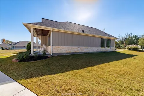2842 Memory Ln, Bryan, TX 77807 photo 3