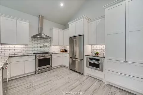2842 Memory Ln, Bryan, TX 77807 photo 9