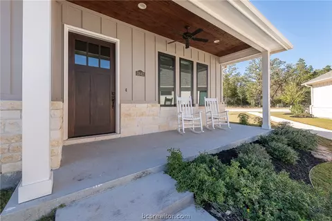 2842 Memory Ln, Bryan, TX 77807 photo 4