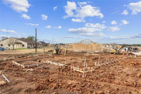 244 Rustic Trce, Snook, TX 77878 photo 4