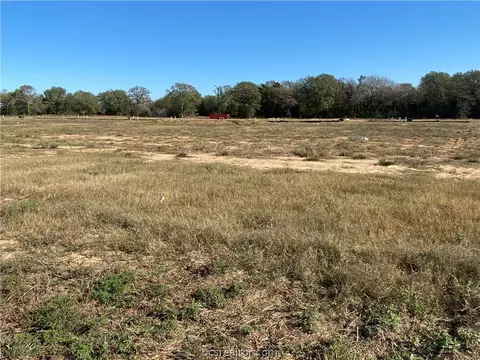 1958 Thorndyke Ln, Bryan, TX 77807 photo 2