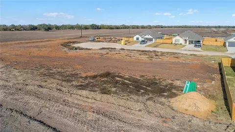 136 Rustic Trce, Snook, TX 77878 photo 3