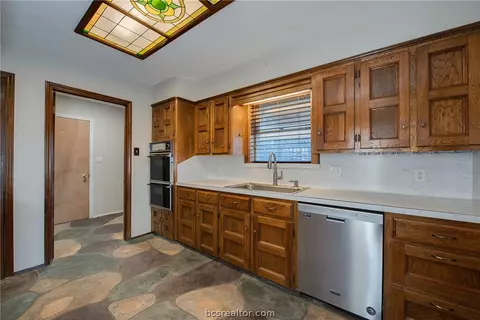2704 Arbor Dr, Bryan, TX 77802 photo 7