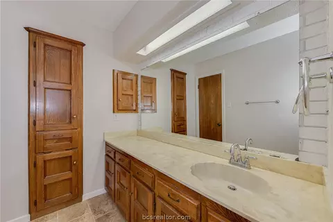 2704 Arbor Dr, Bryan, TX 77802 photo 13