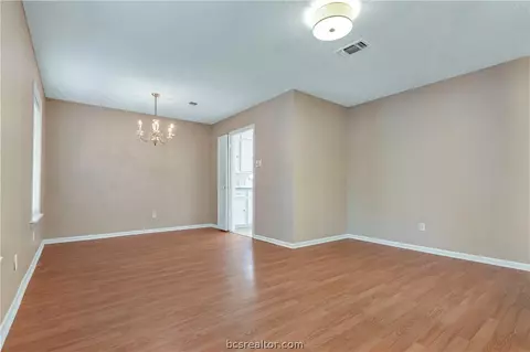 3811 Holly Dr, Bryan, TX 77802 photo 7