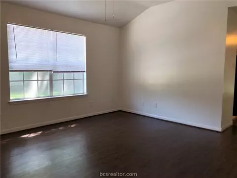3205 Chapel Ct, Bryan, TX 77803 photo 14