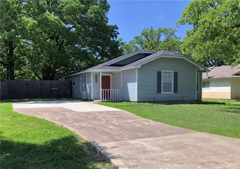 3205 Chapel Ct, Bryan, TX 77803 photo 1