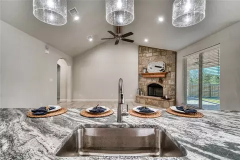 3058 Embers Loop, Bryan, TX 77808 photo 14