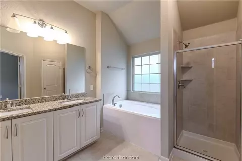 2029 Stubbs Dr, Bryan, TX 77807 photo 13