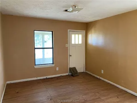 3500 Colson Rd, Bryan, TX 77808 photo 2