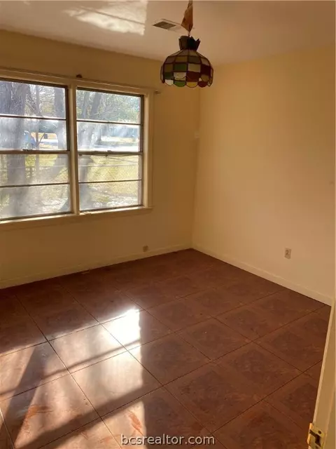 905 Briar Cliff Dr, Bryan, TX 77802 photo 7