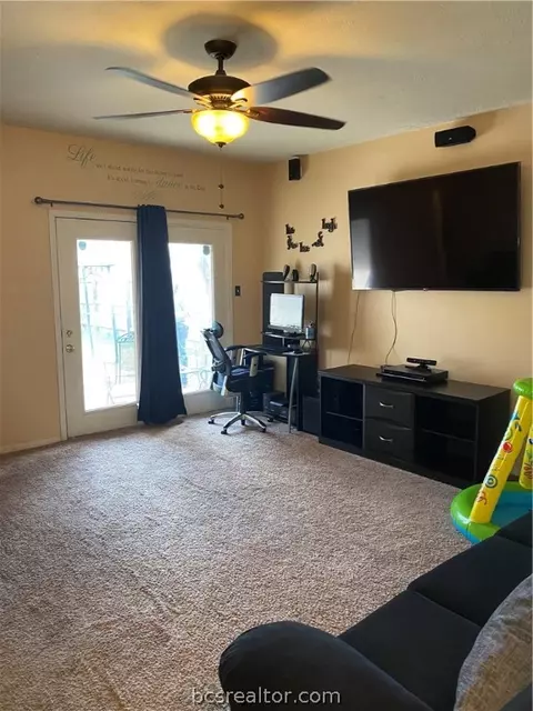 2512 Bexar Grass Ct, Bryan, TX 77802 photo 2
