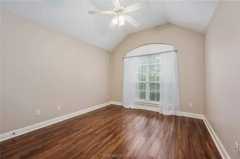 4900 Brompton Ln, Bryan, TX 77802 photo 21