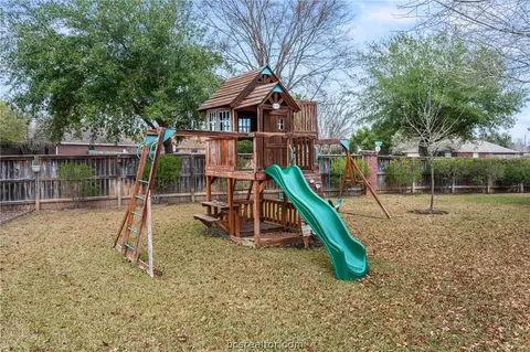 4900 Brompton Ln, Bryan, TX 77802 photo 26