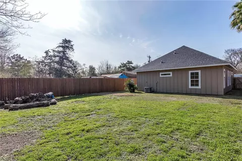 306 Waco St, Bryan, TX 77803 photo 20