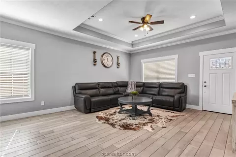 306 Waco St, Bryan, TX 77803 photo 9