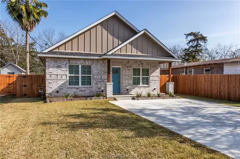 306 Waco St, Bryan, TX 77803 photo 3