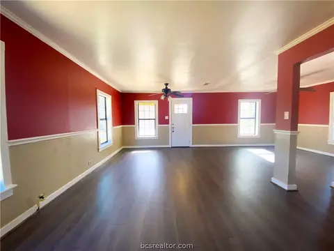 205 E Davis St, Hearne, TX 77859 photo 15