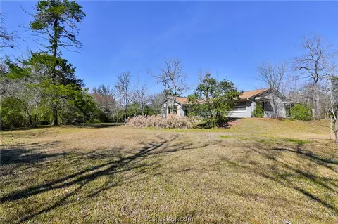 305 Brookside Dr E, Bryan, TX 77801 photo 34
