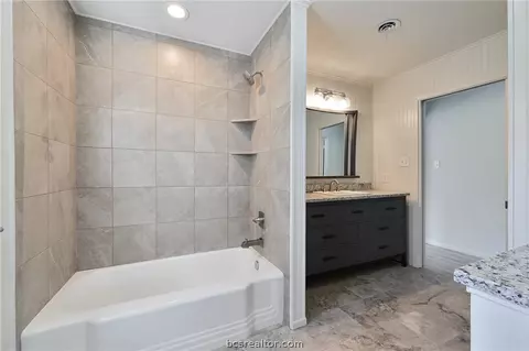 305 Brookside Dr E, Bryan, TX 77801 photo 25