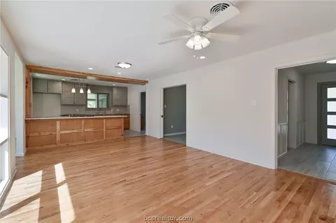 305 Brookside Dr E, Bryan, TX 77801 photo 8