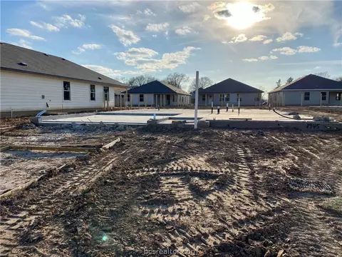 1945 Cartwright St, Bryan, TX 77807 photo 3