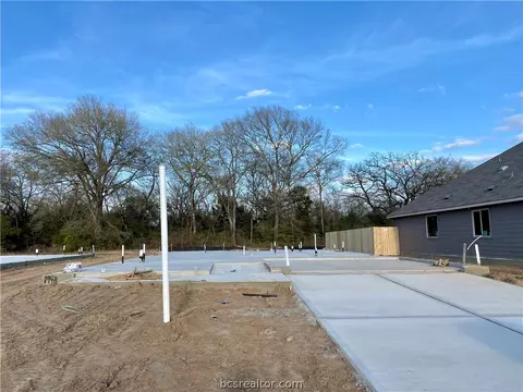 1948 Cartwright St, Bryan, TX 77807 photo 2