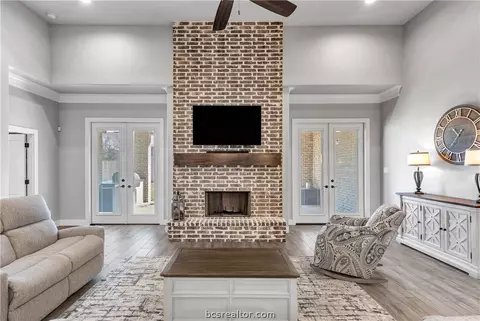 3214 Rose Hl, Bryan, TX 77808 photo 3