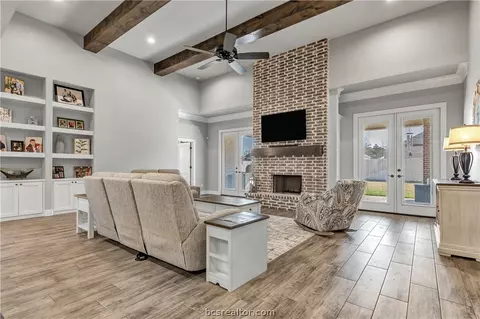 3214 Rose Hl, Bryan, TX 77808 photo 2