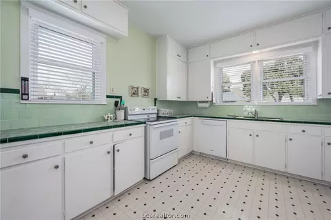 1209 Bennett St, Bryan, TX 77802 photo 8