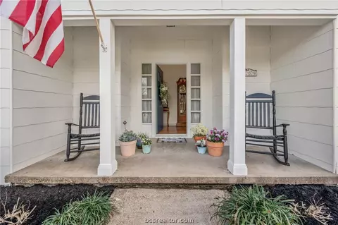 1209 Bennett St, Bryan, TX 77802 photo 2