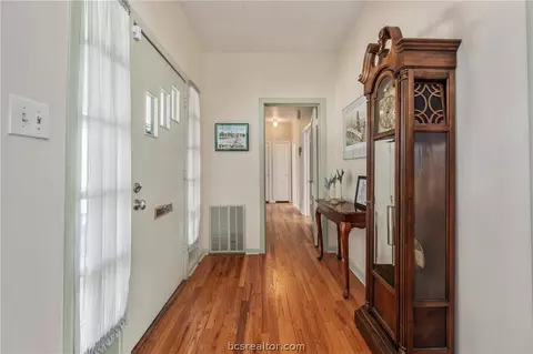 1209 Bennett St, Bryan, TX 77802 photo 3