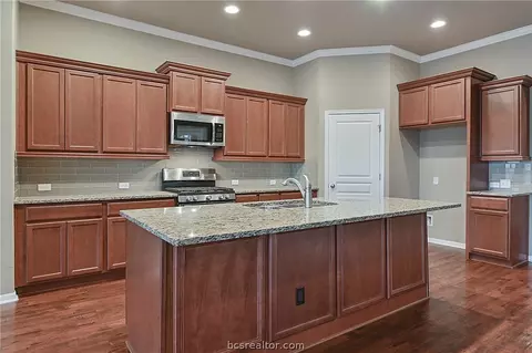 3008 Archer, Bryan, TX 77808 photo 2