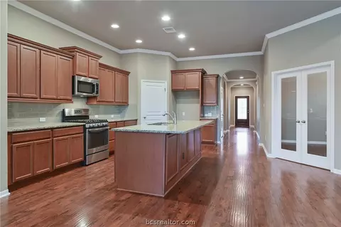 3008 Archer, Bryan, TX 77808 photo 4