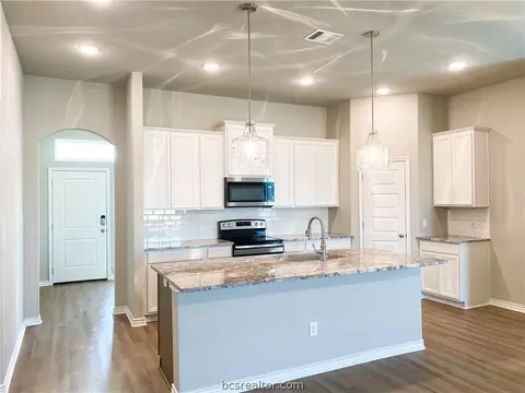 3137 Normandy Way, Bryan, TX 77808 photo 6