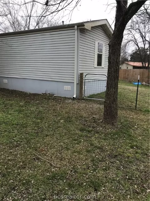 193 Batson Loop, Normangee, TX 77871 photo 9