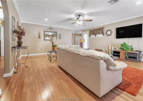 411 Tee Dr, Bryan, TX 77801 photo 18