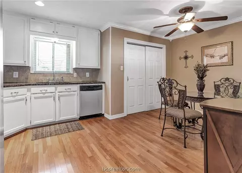 411 Tee Dr, Bryan, TX 77801 photo 9