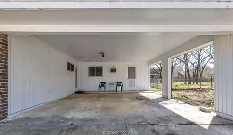 411 Tee Dr, Bryan, TX 77801 photo 17