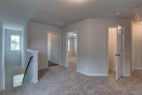 985 Crossing Dr, Bryan, TX 77803 photo 10
