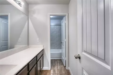 985 Crossing Dr, Bryan, TX 77803 photo 18