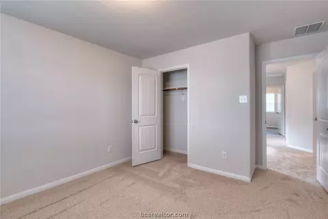 985 Crossing Dr, Bryan, TX 77803 photo 17